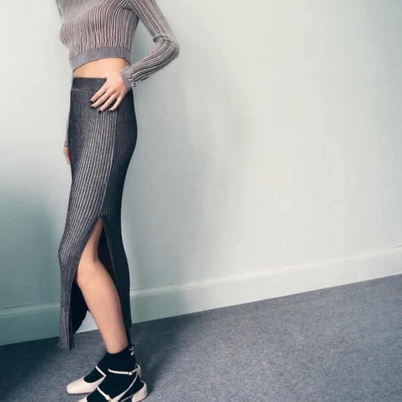 Zara Long Ribbed Skirt Size S NWOT - Picture 2 of 4